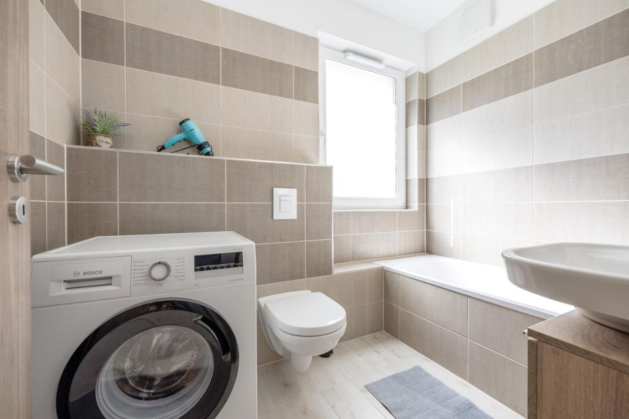 211 / 1 Bedroom / Modern Condo In City Center Budapeste Exterior foto